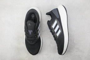 Tênis Adidas Ultra Boost 22 Black