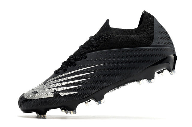 Chuteira New Balance Forum FG - Preto