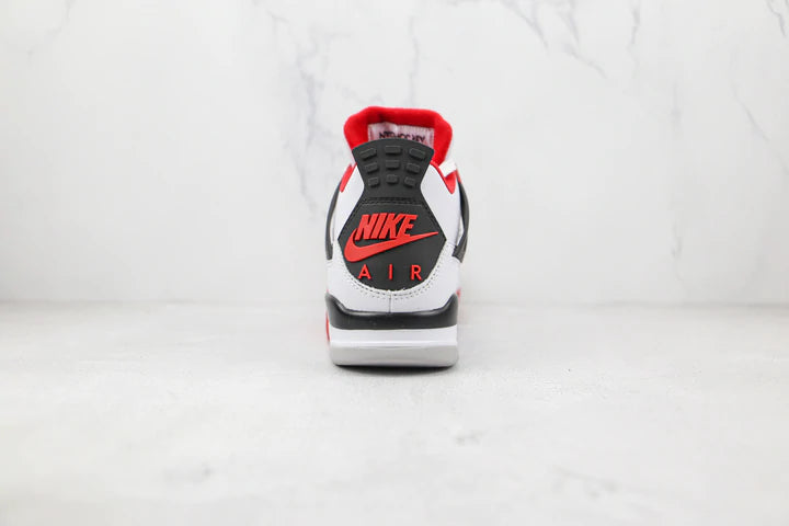 Tênis Nike Air Jordan 4 Retro Fire Red