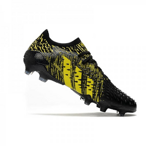Chuteira Adidas Predator Freak.1 Low Campo FG - Preto/Amarelo