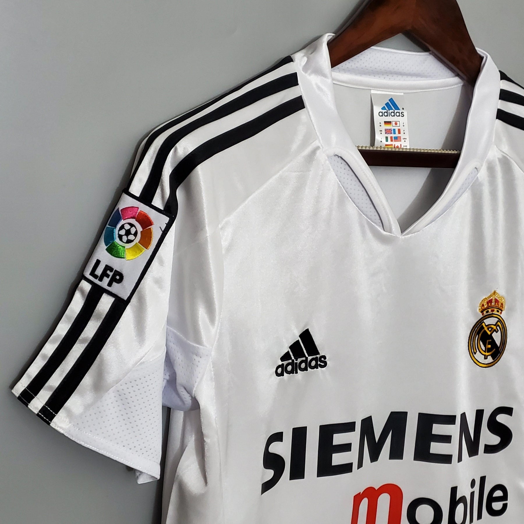 Camisa Retrô Real Madrid 2004/05 Home