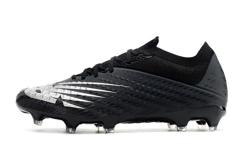 Chuteira New Balance Forum FG - Preto