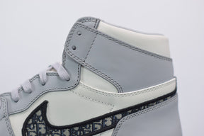 Tênis Nike Air Jordan 1 Retro High Dior