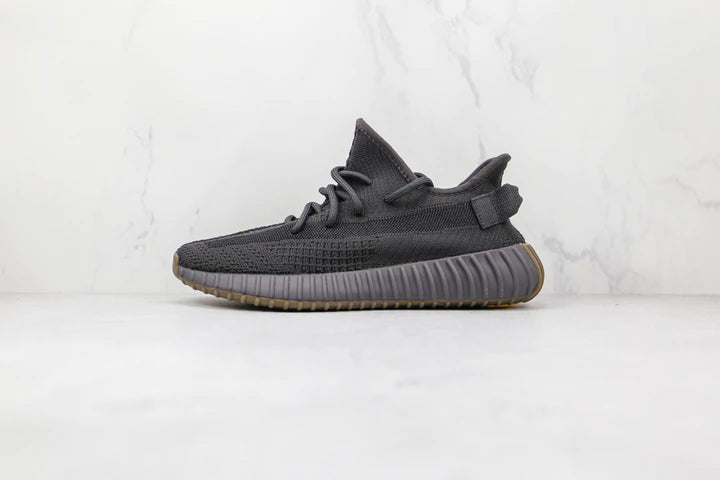 Tênis Adidas Yeezy Boost 350 V2 Cinder