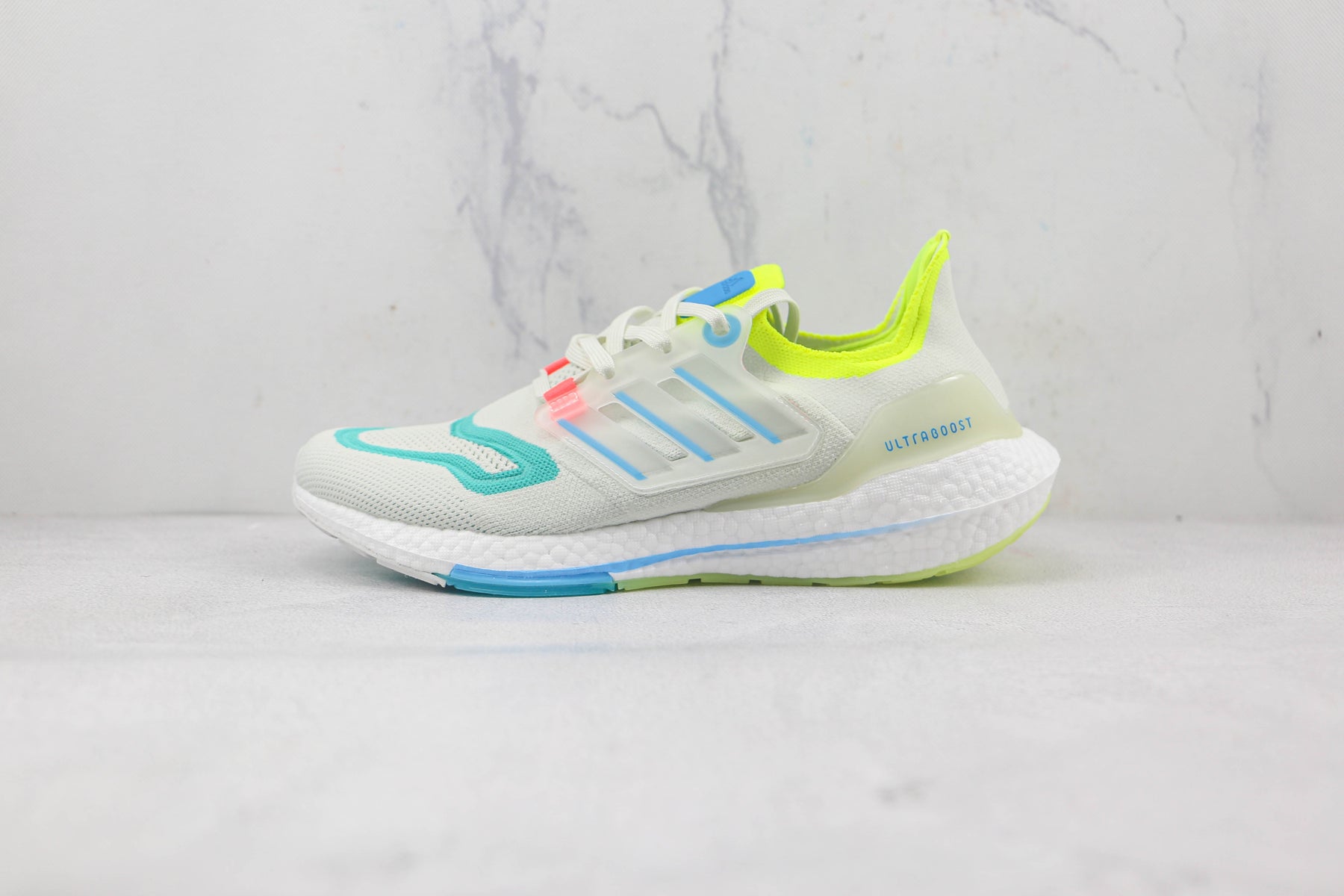 Tênis Adidas Ultra Boost 22 White Tint Sky Rush Mint Rush