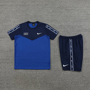 Conjunto Nike Repeat Camisa e Bermuda Casual Azul Marinho