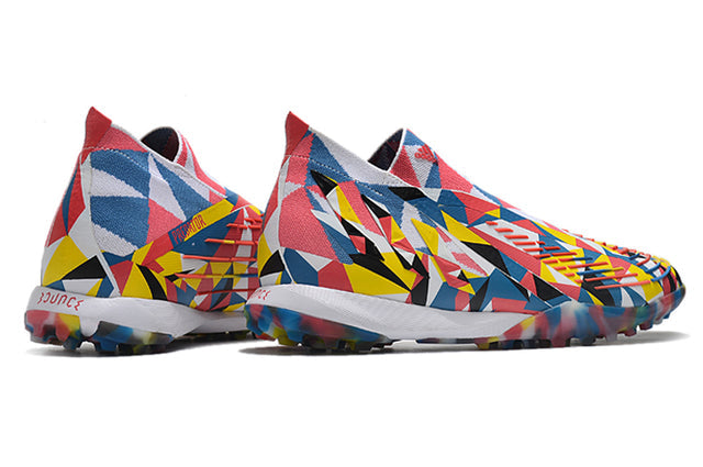 Chuteira Adidas Predator Edge+ Society TF "Geometric"