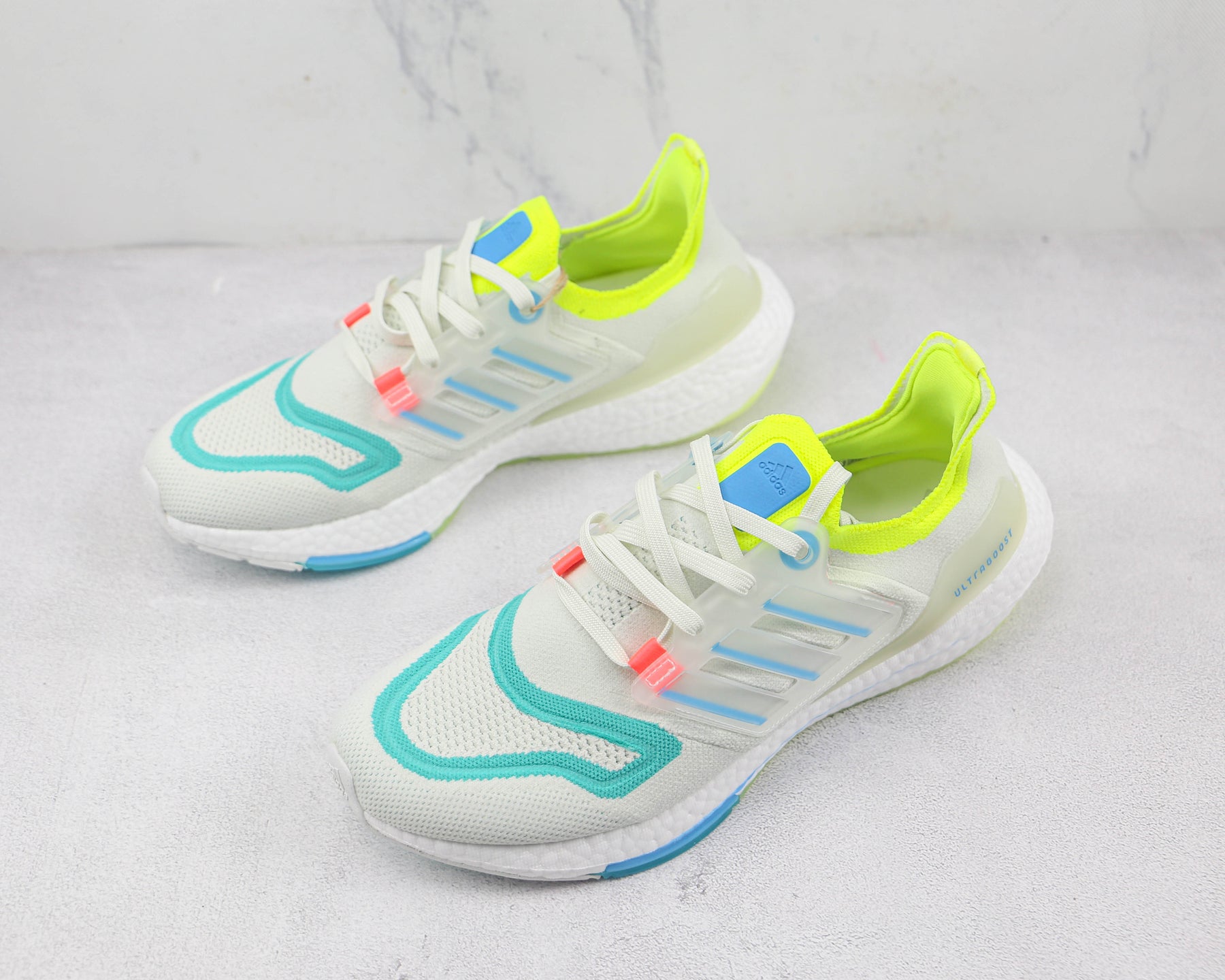 Tênis Adidas Ultra Boost 22 White Tint Sky Rush Mint Rush