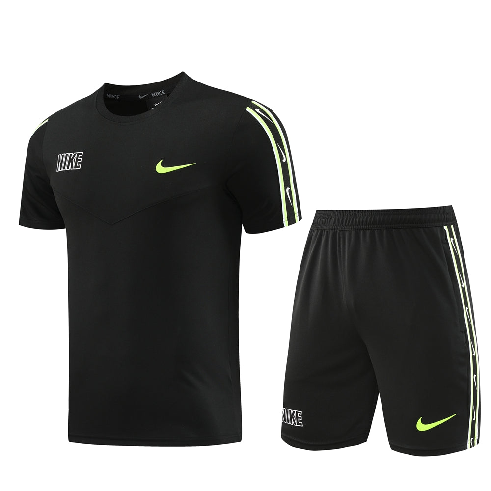 Conjunto Nike Repeat Camisa e Bermuda Casual Preto