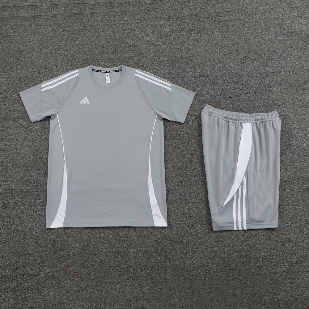 Conjunto Adidas Camisa e Bermuda Cinza Claro