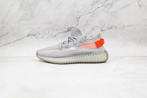 Tênis Adidas Yeezy Boost 350 V2 Tail Light