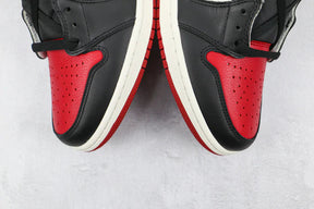 Tênis Nike Air Jordan 1 Retro High Bred Toe