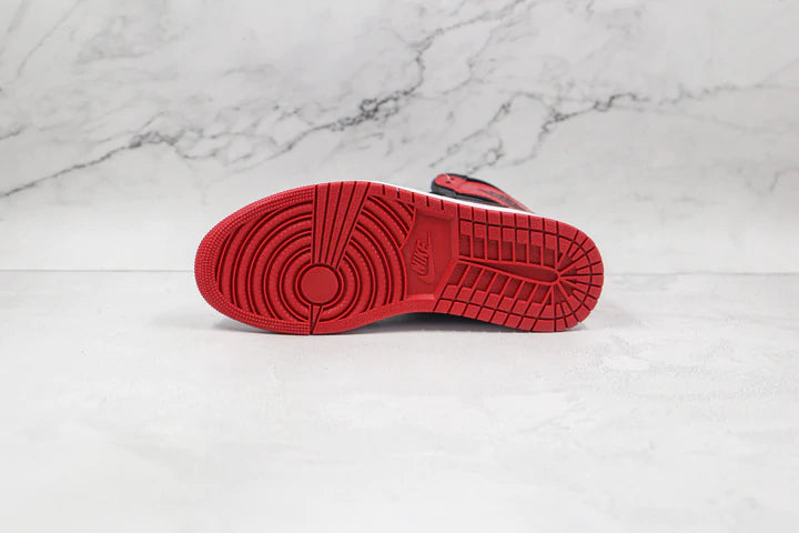 Tênis Nike Air Jordan 1 Retro High Og Bred Patent