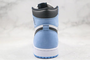 Tênis Nike Air Jordan 1 Retro High White University Blue Black