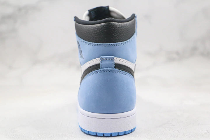 Tênis Nike Air Jordan 1 Retro High White University Blue Black