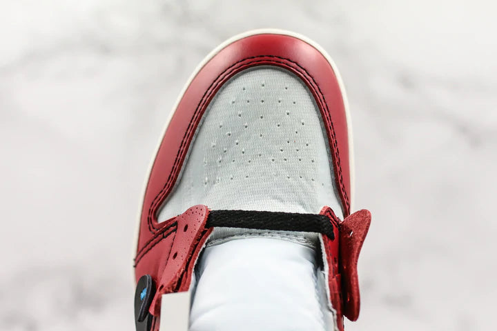 Tênis Nike Air Jordan 1 Retro High x Off White Chicago
