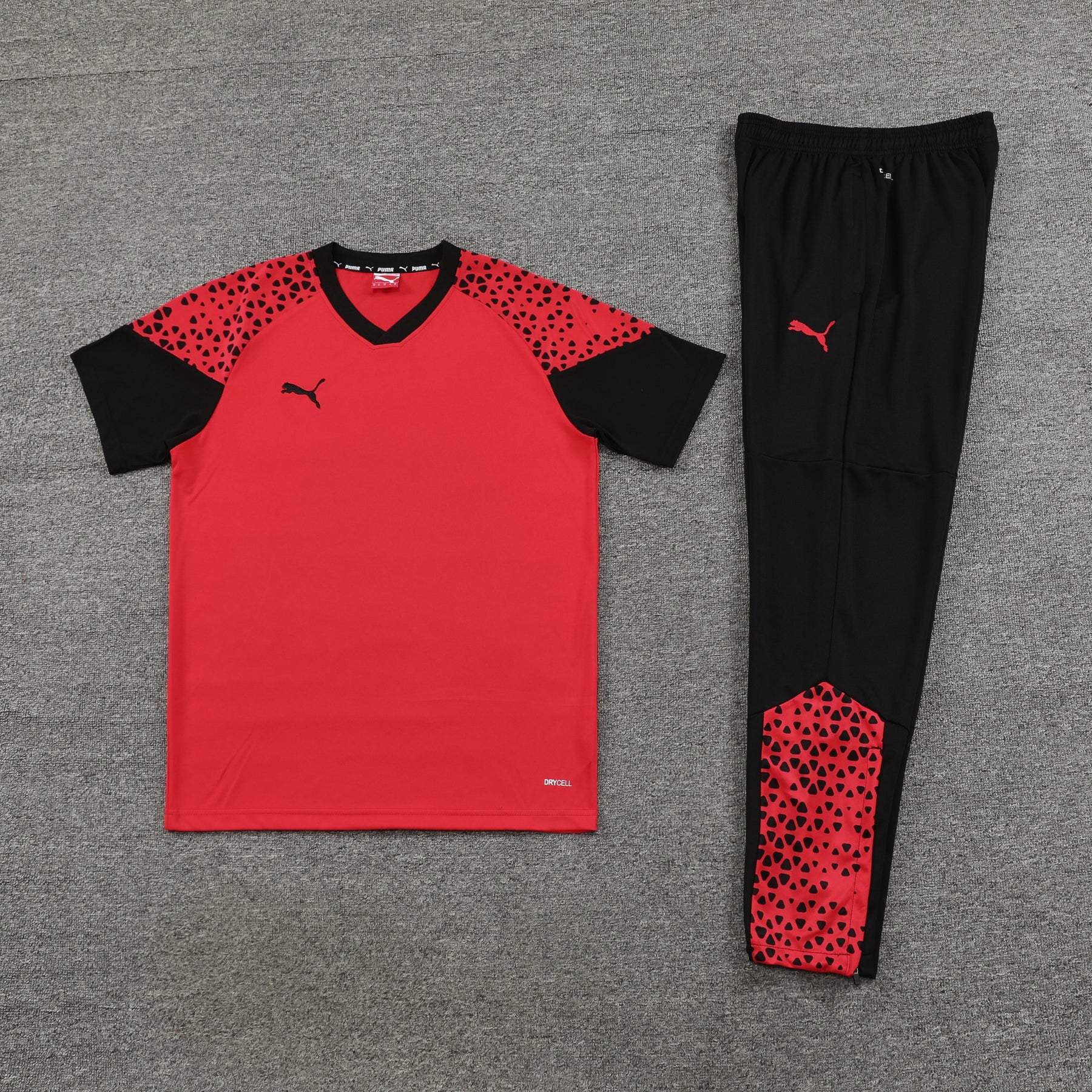 Conjunto Puma Camisa e Calça Preto/Vermelho