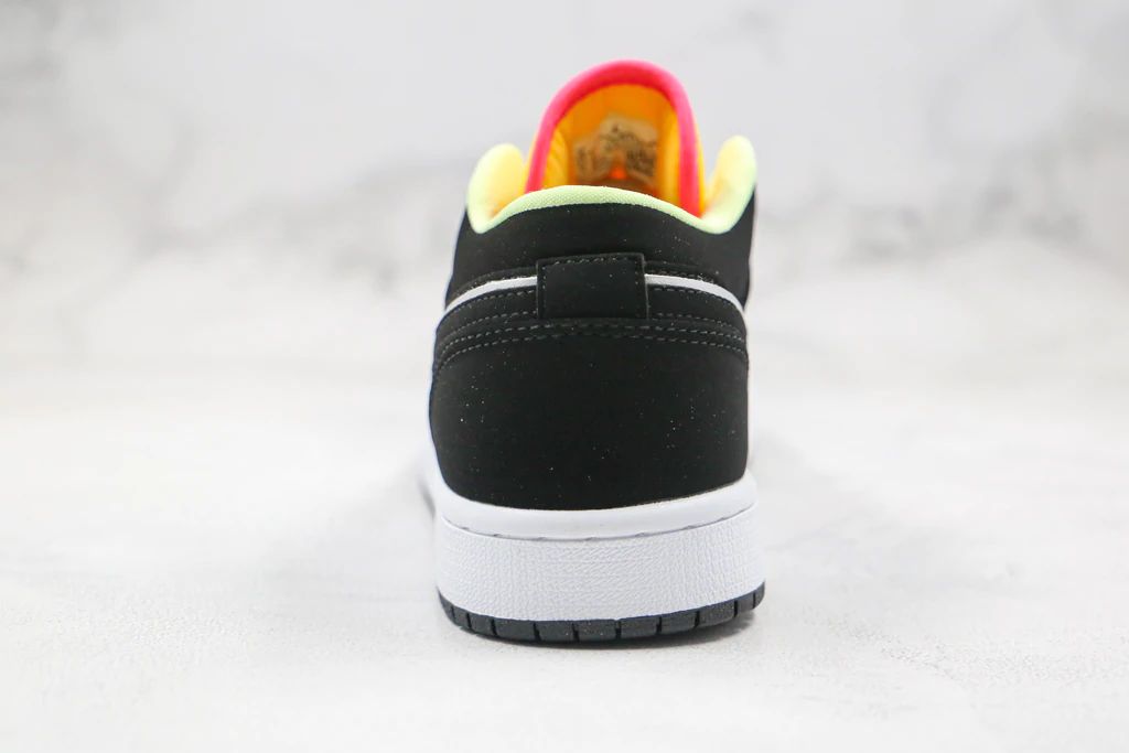 Tênis Nike Air Jordan 1 Low Black Aurora Green Laser Orange