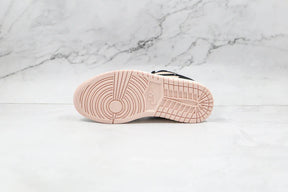 Tênis Nike Air Jordan 1 Low Black Guava Ice