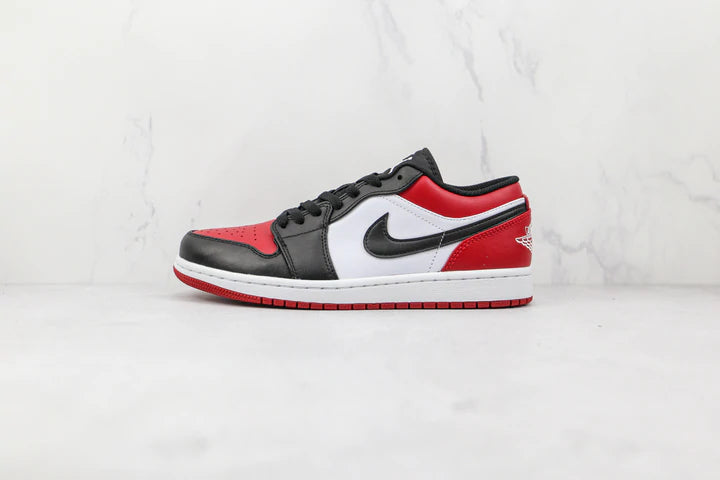 Tênis Nike Air Jordan 1 Low Bred Toe