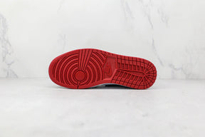 Tênis Nike Air Jordan 1 Low Bred Toe