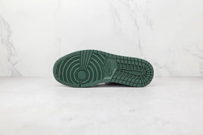 Tênis Nike Air Jordan 1 Low Green Toe