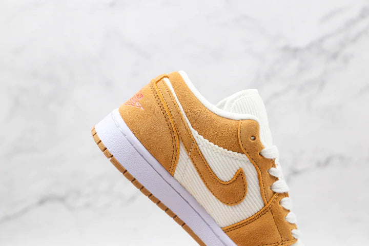Tênis Nike Air Jordan 1 Low Se Twine Orange Quartz Corduroy