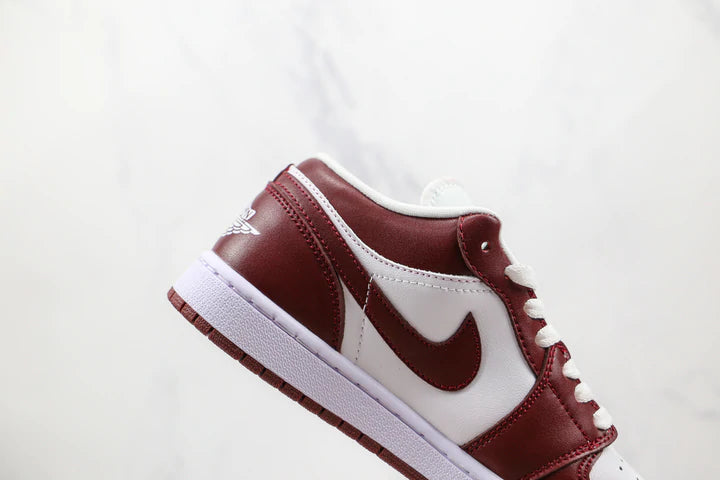 Tênis Nike Air Jordan 1 Low Team Red