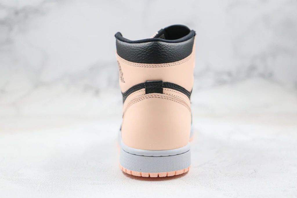 Tênis Nike Air Jordan 1 Retro High Black Crimson Tint