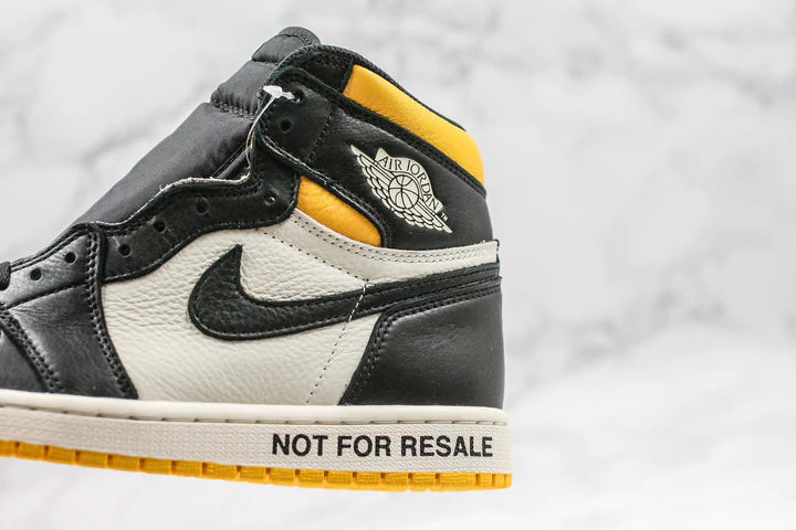 Tênis Nike Air Jordan 1 Retro High "Not For Resale" Varsity Maize