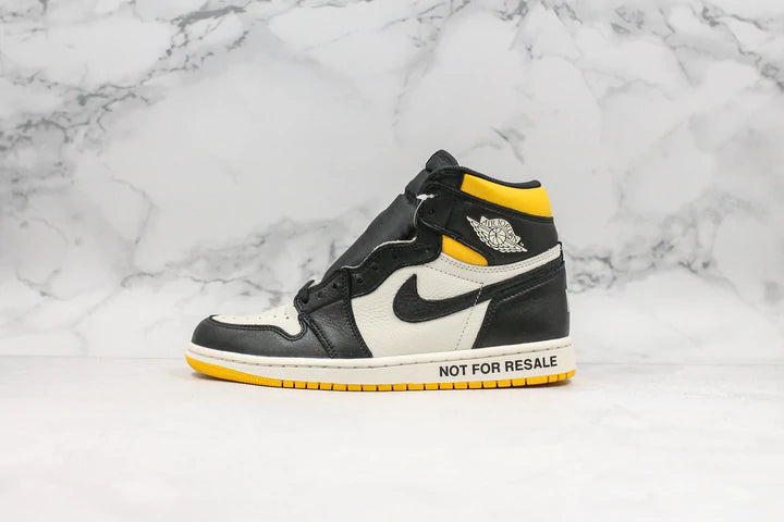 Tênis Nike Air Jordan 1 Retro High "Not For Resale" Varsity Maize