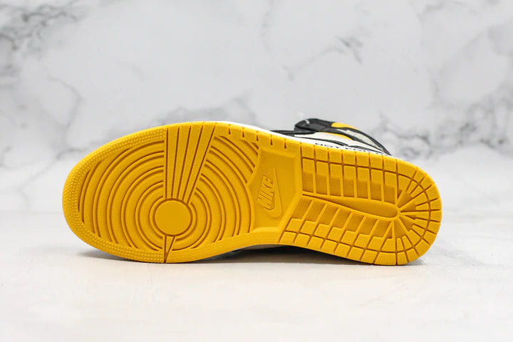 Tênis Nike Air Jordan 1 Retro High "Not For Resale" Varsity Maize