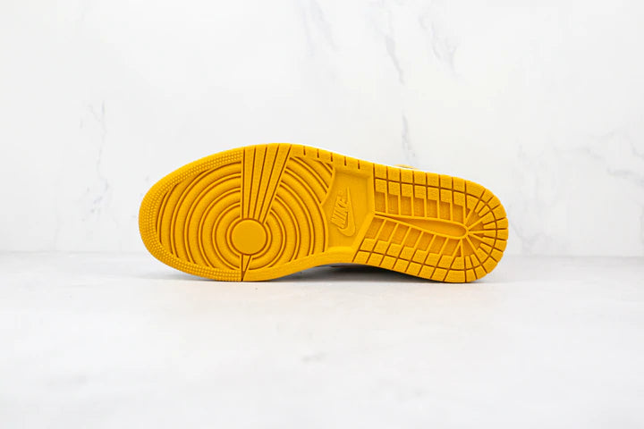 Tênis Nike Air Jordan 1 Retro High Yellow Ochre