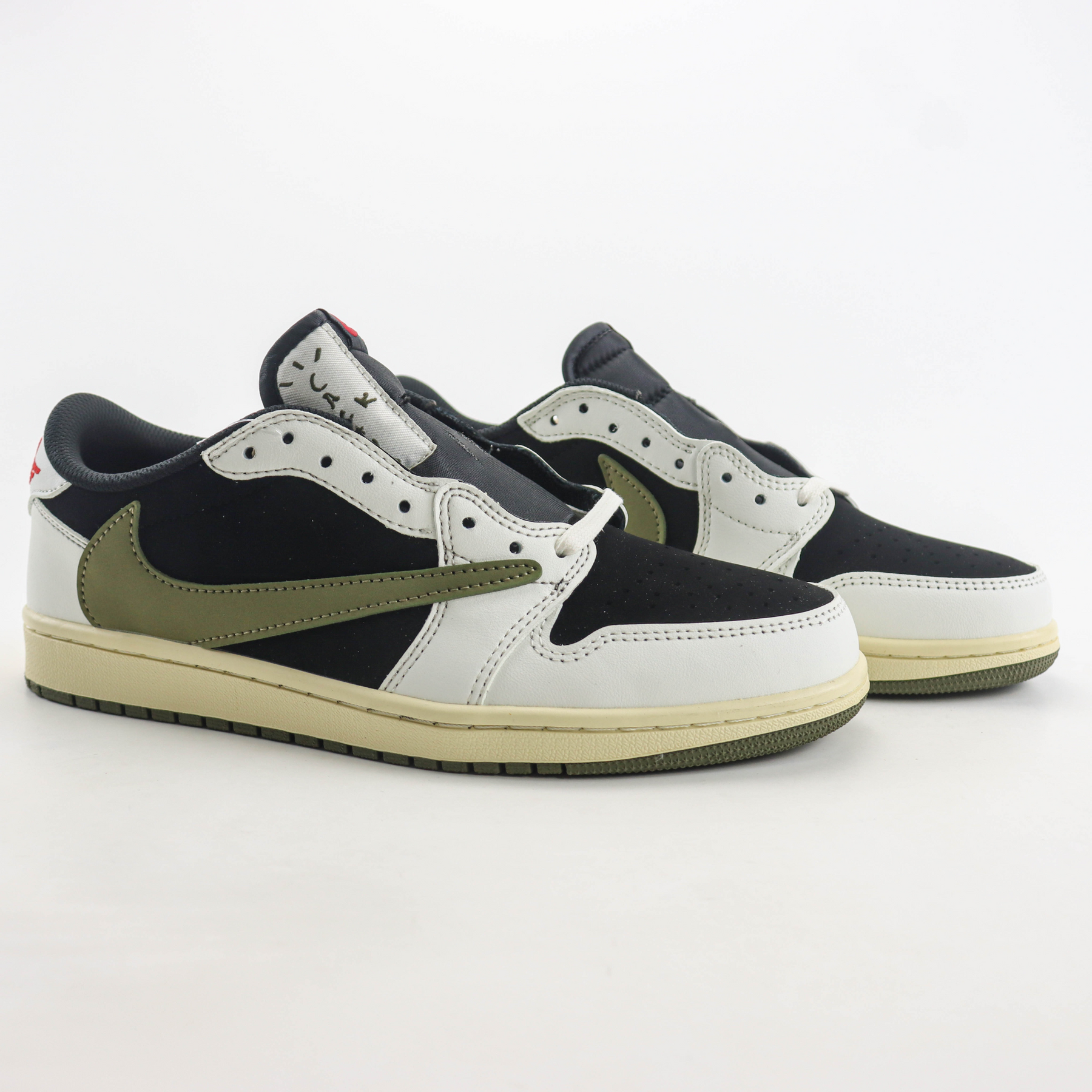 Tênis Nike Air Jordan  1 Retro Low OG SP Travis Scott Olive