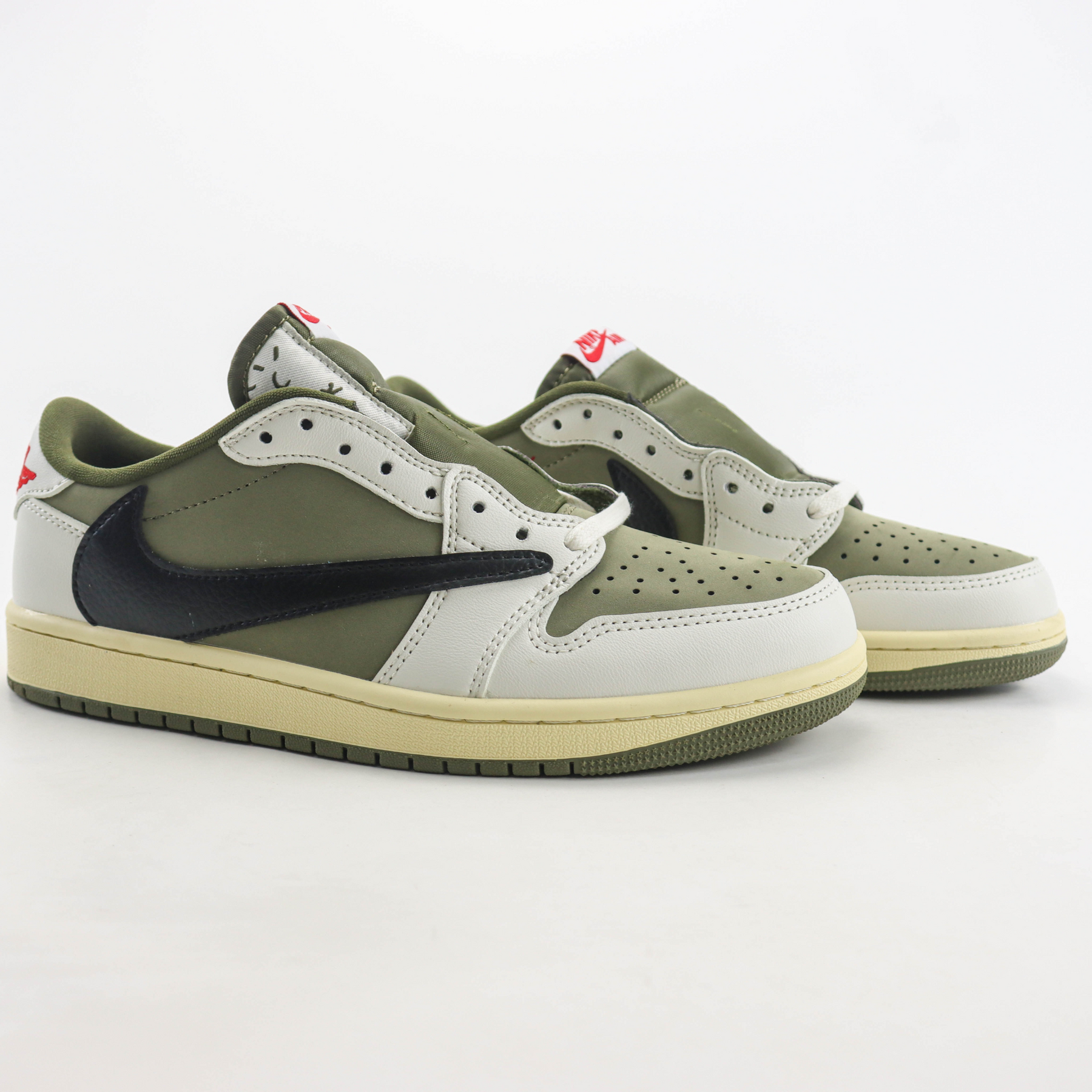 Tênis Nike Air  Jordan 1 Retro Low OG SP Travis Scott Medium Olive
