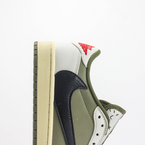 Tênis Nike Air  Jordan 1 Retro Low OG SP Travis Scott Medium Olive