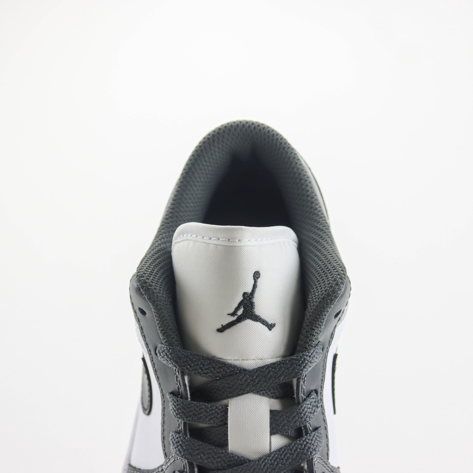 Tênis Nike Air Jordan 1 Low Iron Gray