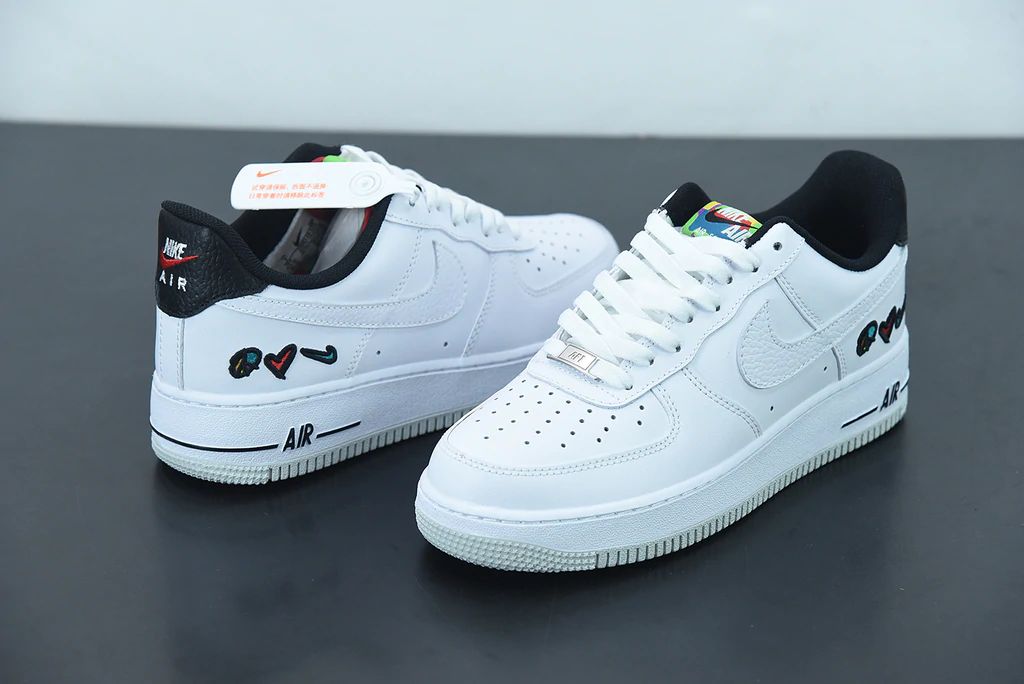 Tênis Nike Air Force 1 Lv8 3 Peace, Love, Swoosh