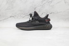 Tênis Adidas Yeezy Boost 350 V2 Black (non-reflective)