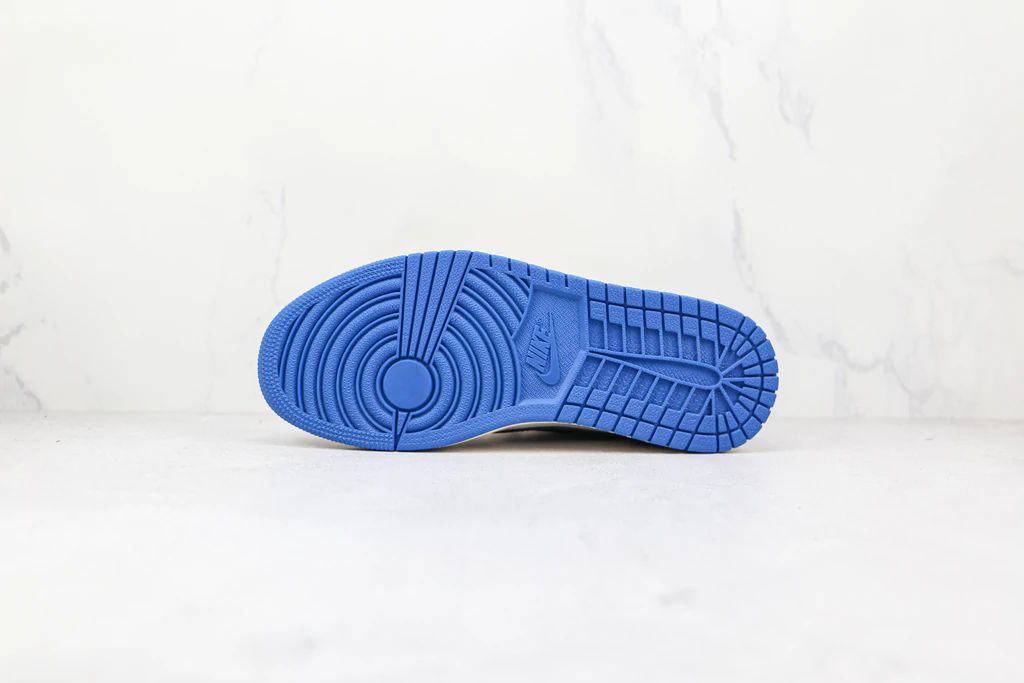 Tênis Nike Air Jordan 1 Low Fragment x Travis Scott