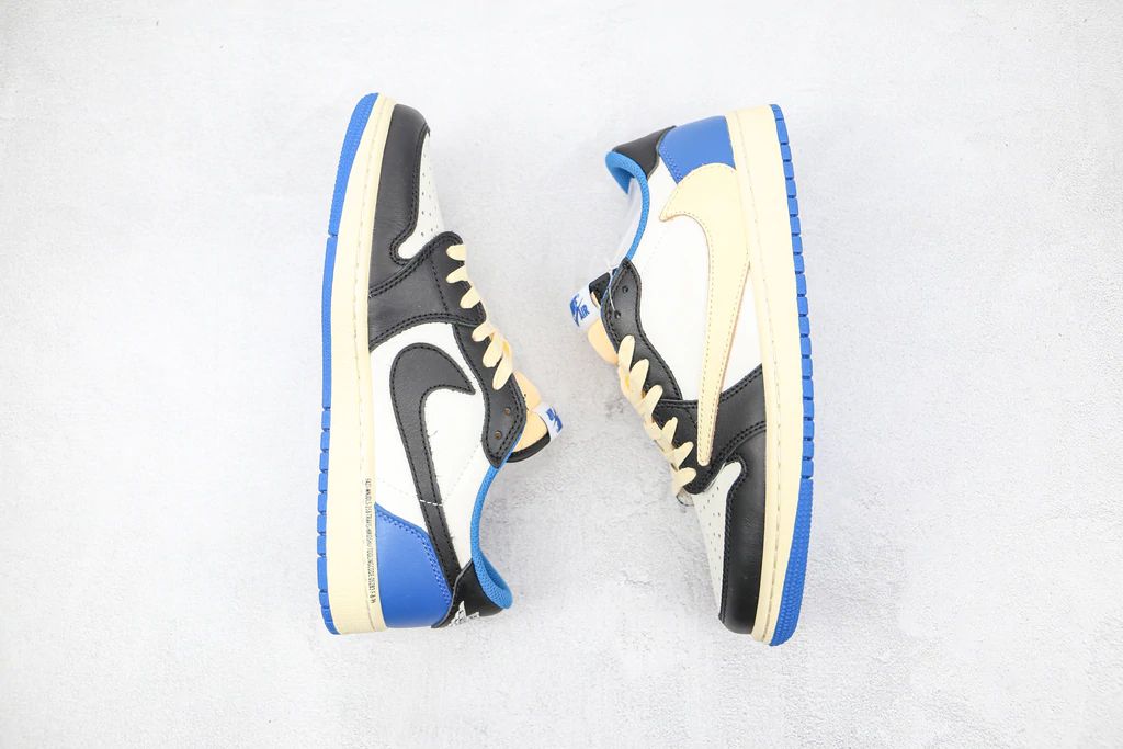 Tênis Nike Air Jordan 1 Low Fragment x Travis Scott