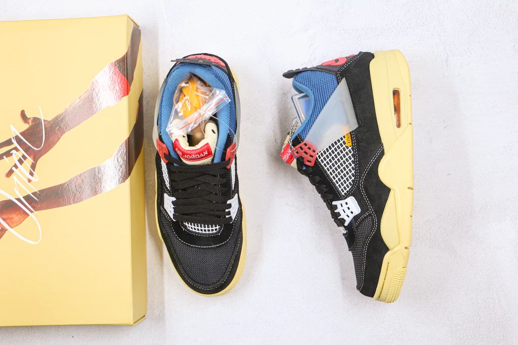 Tênis Nike Air Jordan 4 Retro Union Off Noir