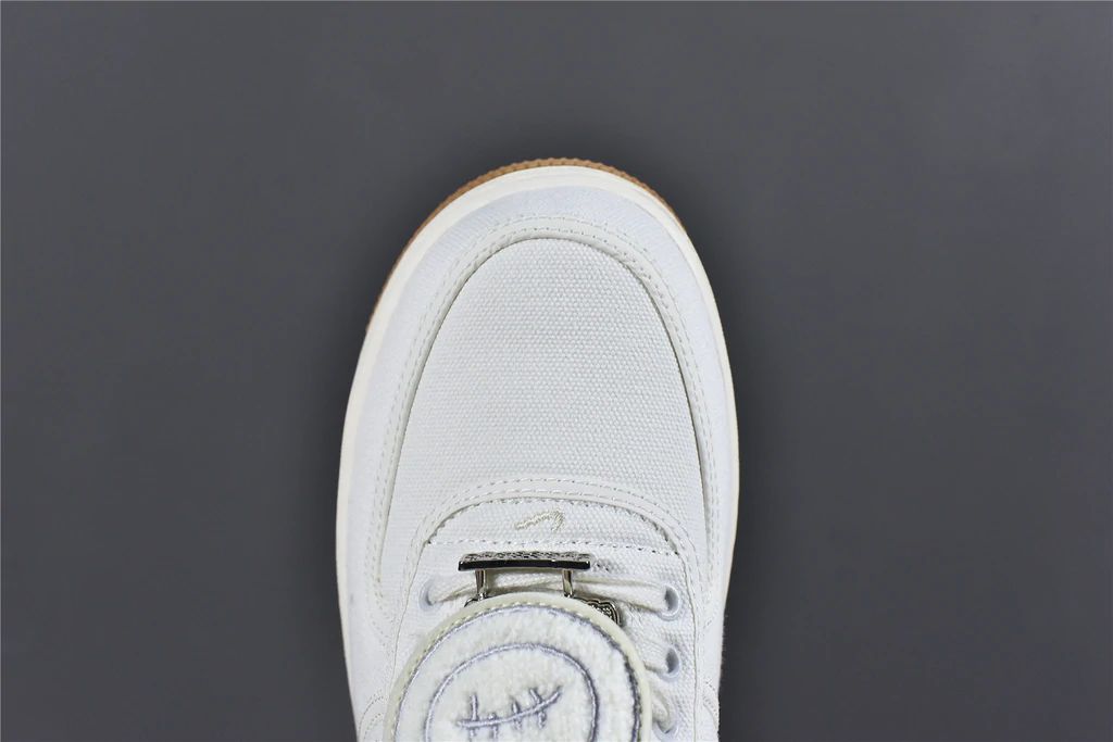 Tênis Nike Air Force 1 Low Travis Scott