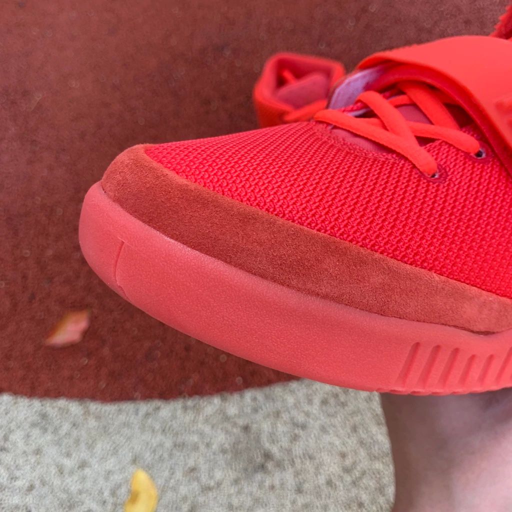 Tênis Nike Air Yeezy 2 Red October