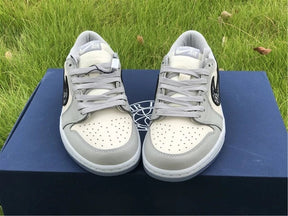 Tênis Nike Air Jordan 1 Retro Low Dior