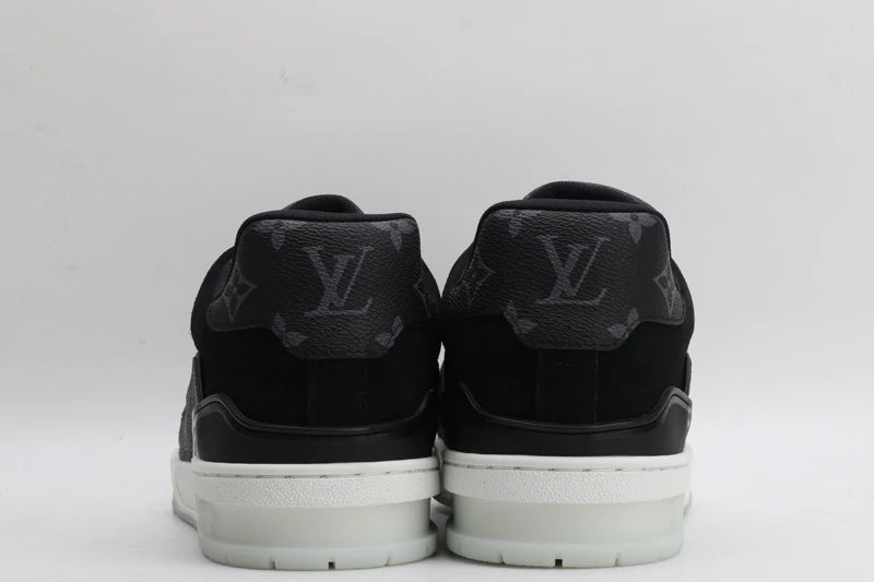 Tênis Louis Vuitton Trainer Black Monogram