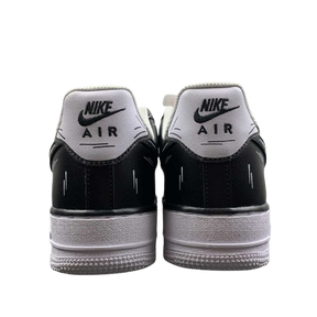 Tênis Nike Air Force 1 Black Cartoon