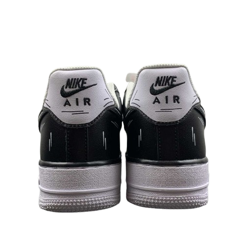 Tênis Nike Air Force 1 Black Cartoon