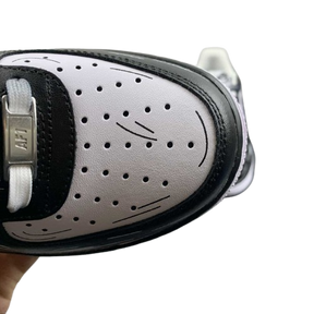 Tênis Nike Air Force 1 Black Cartoon