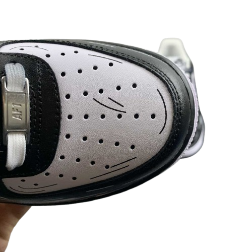 Tênis Nike Air Force 1 Black Cartoon